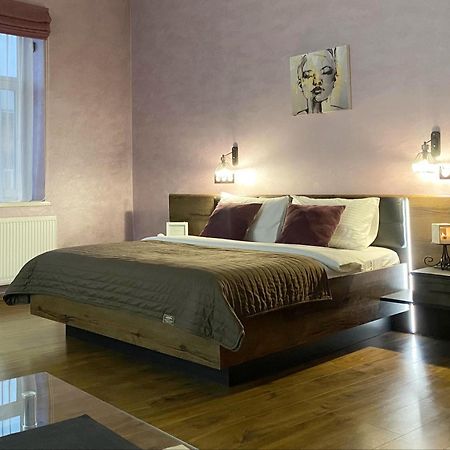 Apartment Жд Вокзал, Центр Lviv Exteriör bild