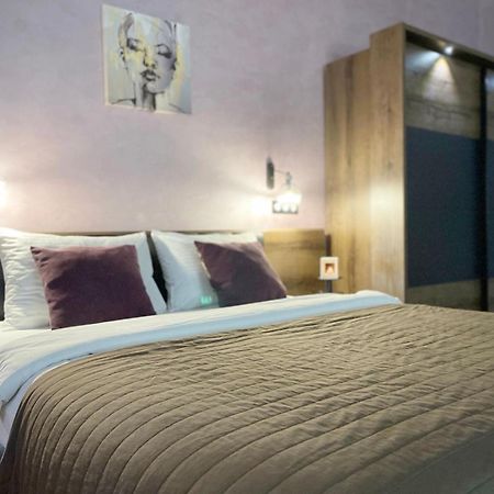 Apartment Жд Вокзал, Центр Lviv Exteriör bild