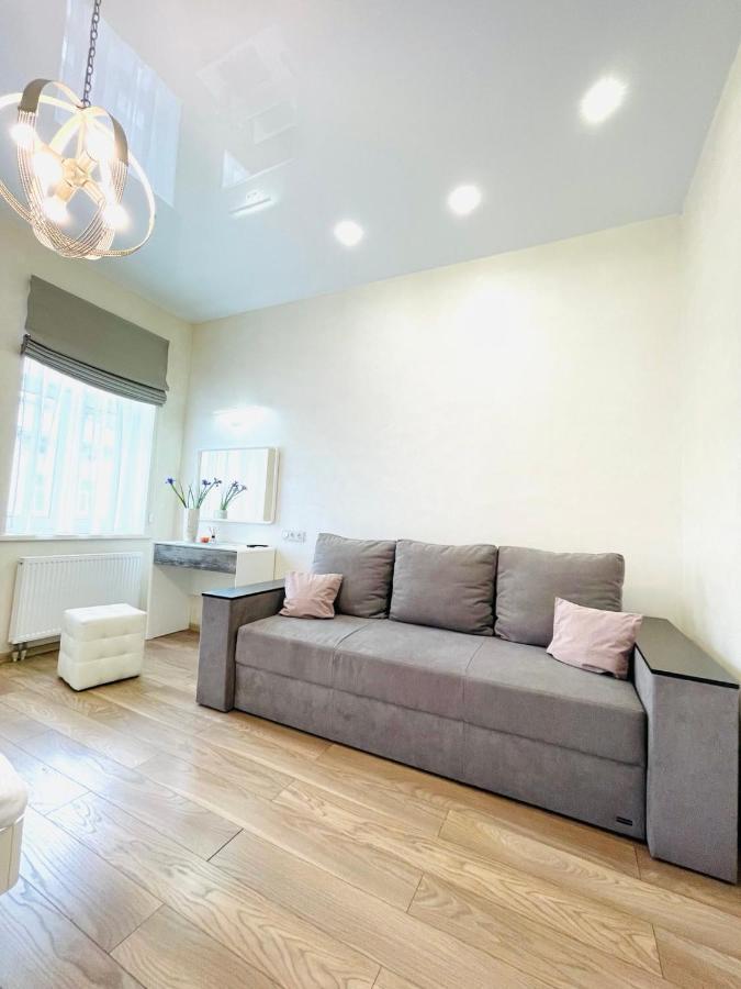 Apartment Жд Вокзал, Центр Lviv Exteriör bild