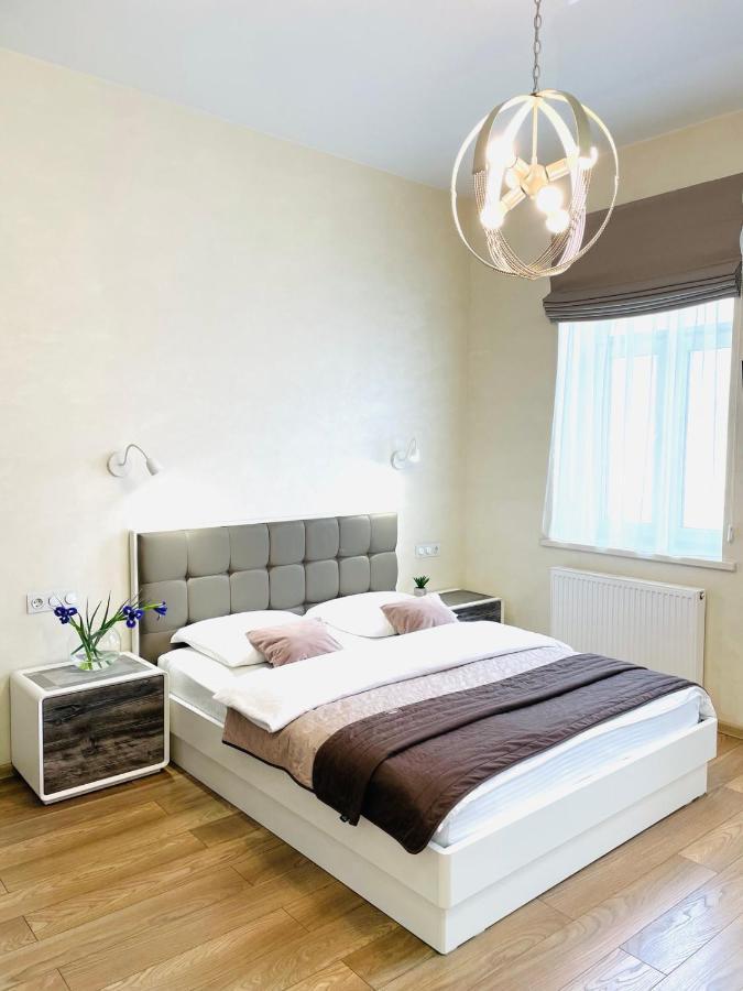Apartment Жд Вокзал, Центр Lviv Exteriör bild