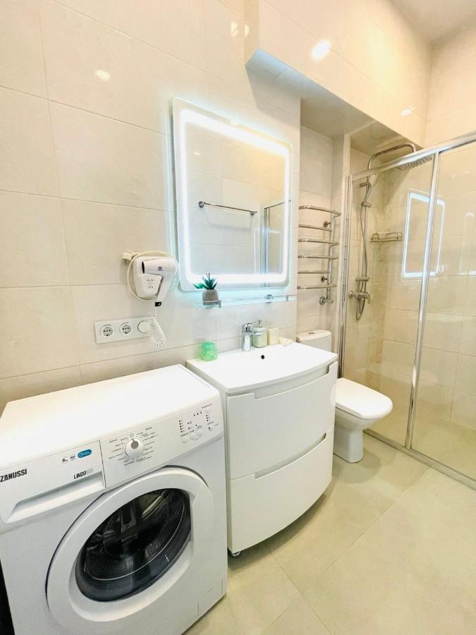 Apartment Жд Вокзал, Центр Lviv Exteriör bild